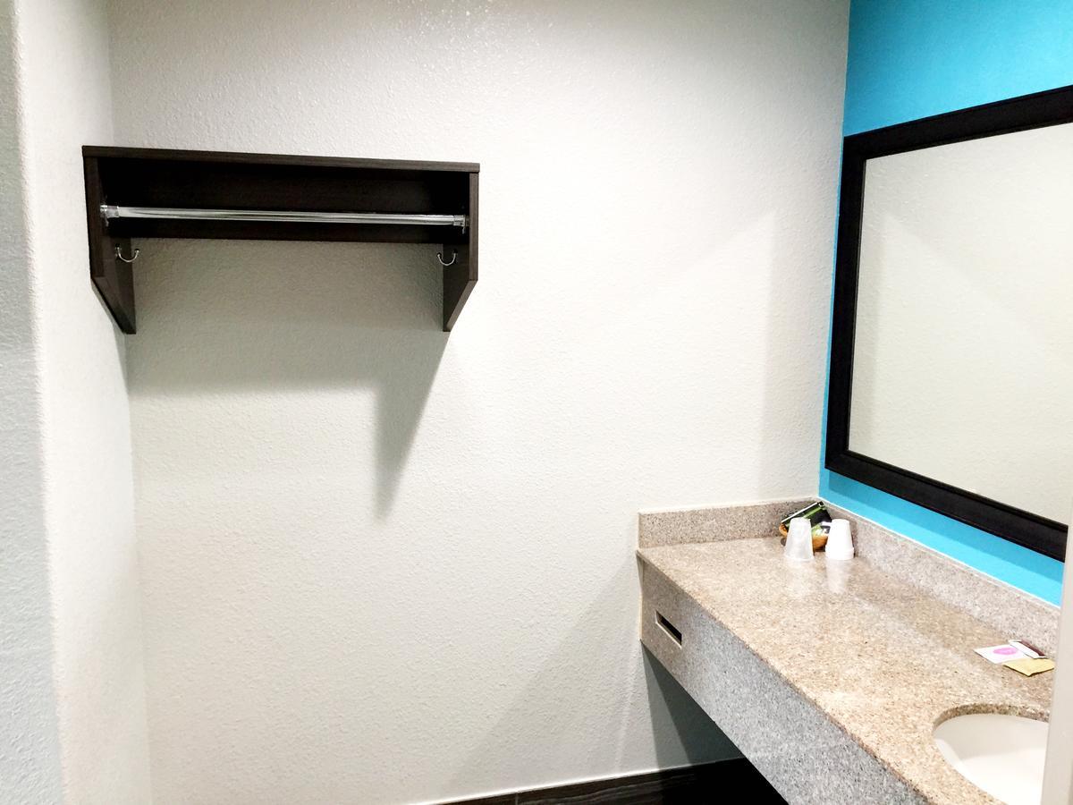 Americas Best Value Inn & Suites Mont Belvieu Houston Eldon Exteriér fotografie